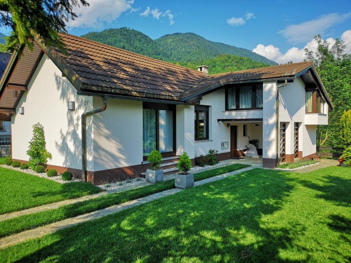 פרדבור Holiday House Red Deer מראה חיצוני תמונה
