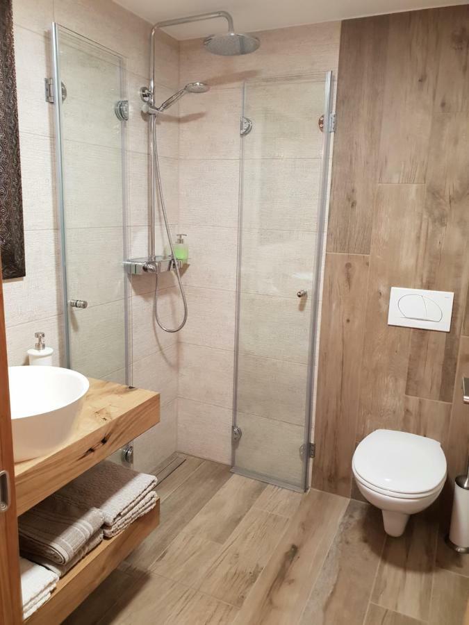 פרדבור Holiday House Red Deer מראה חיצוני תמונה