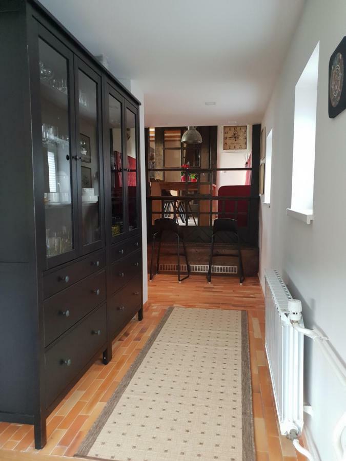 פרדבור Holiday House Red Deer מראה חיצוני תמונה