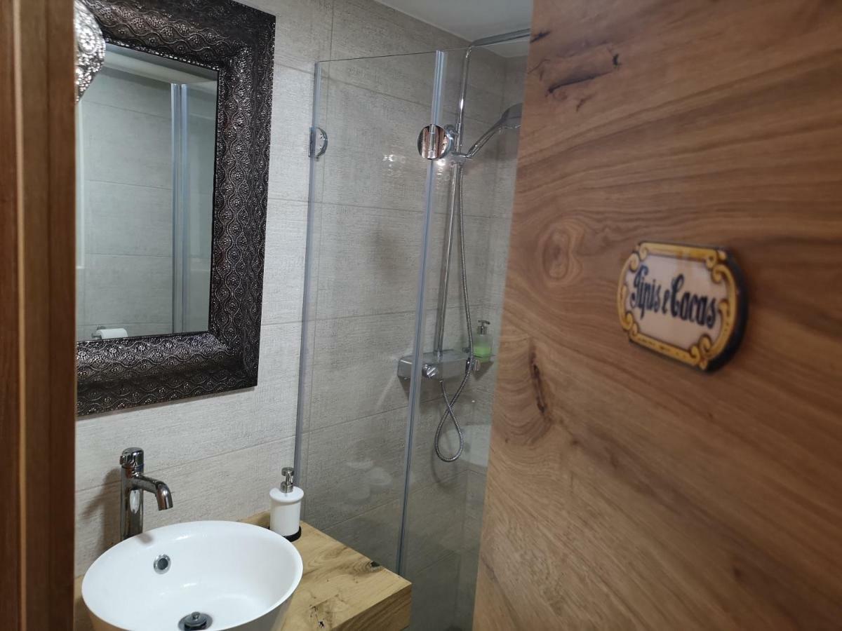 פרדבור Holiday House Red Deer מראה חיצוני תמונה