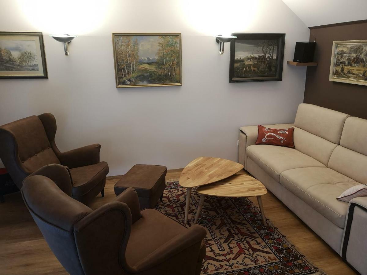 פרדבור Holiday House Red Deer מראה חיצוני תמונה